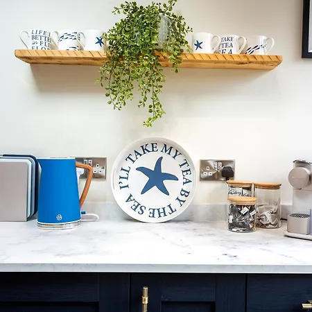 Crabapple Close To Runswick Bay & Staithes Hinderwell